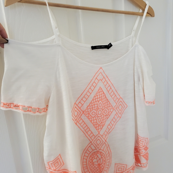 Cold Shoulder Top - Picture 2 of 4